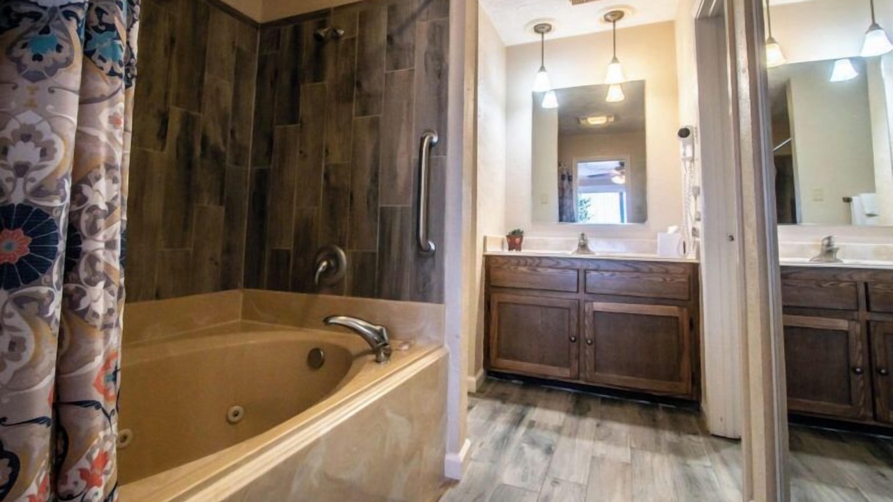 Photo of Bathroom in Seven Coves