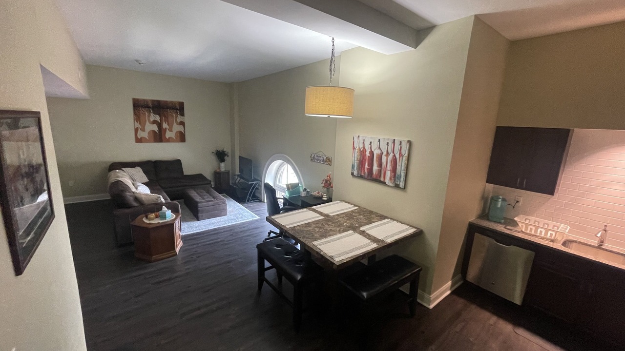 Photo of Livingroom in Downtown Hartford