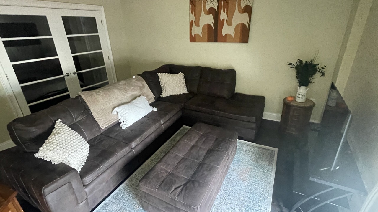 Photo of Livingroom in Downtown Hartford