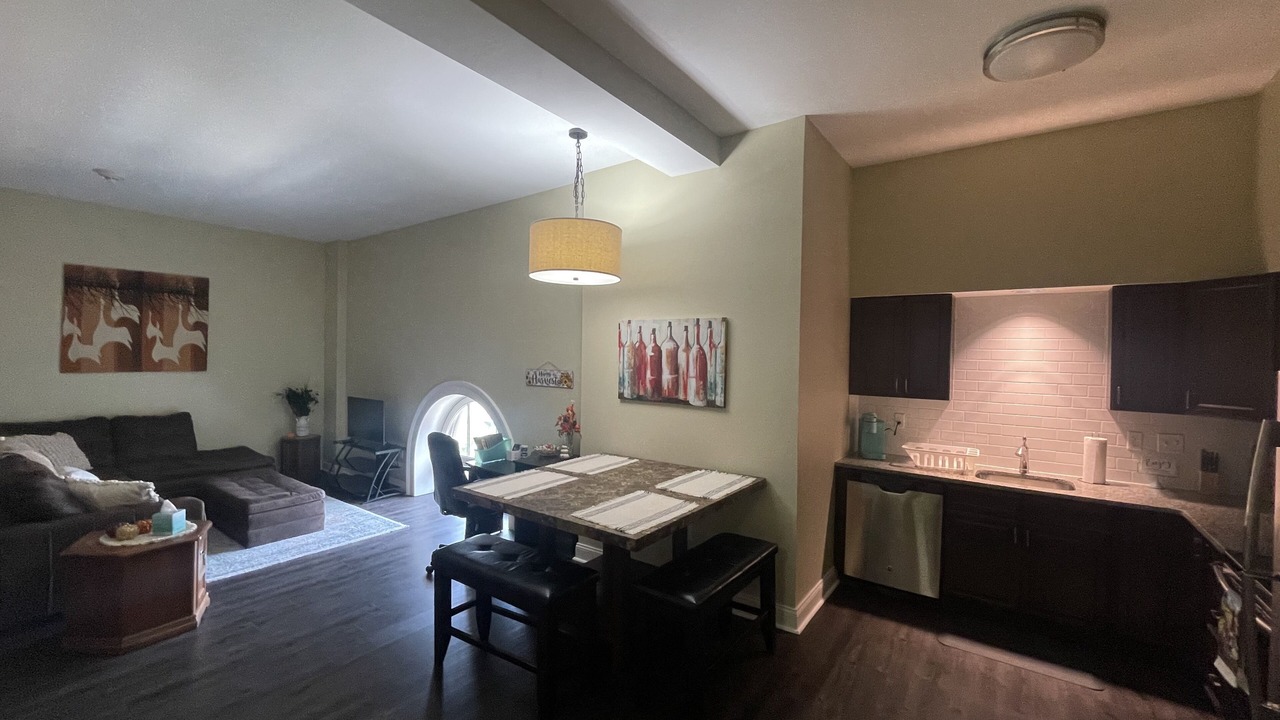 Photo of Livingroom in Downtown Hartford