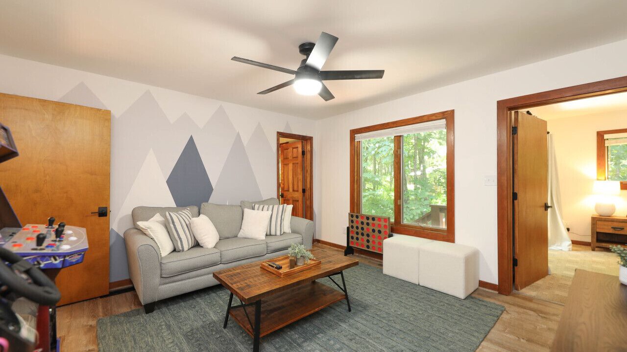 Photo of Livingroom in Nellysford