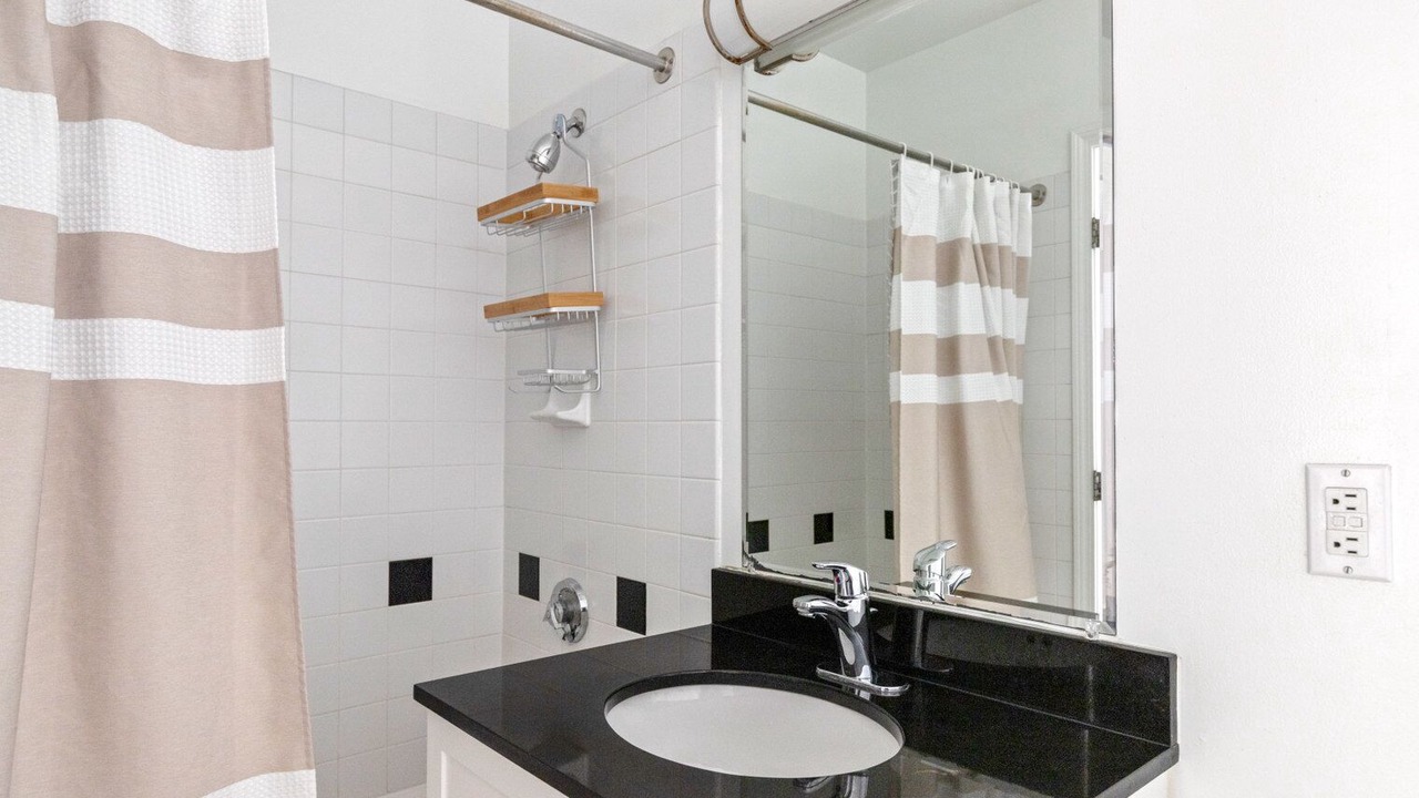 Photo of Bathroom in Arefth