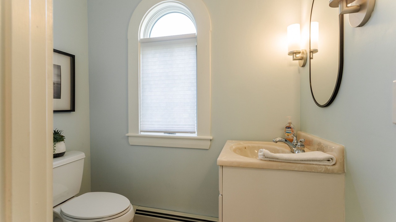 Photo of Bathroom in York Harbor