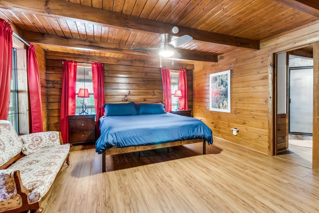 Photo of Bedroom in Denison