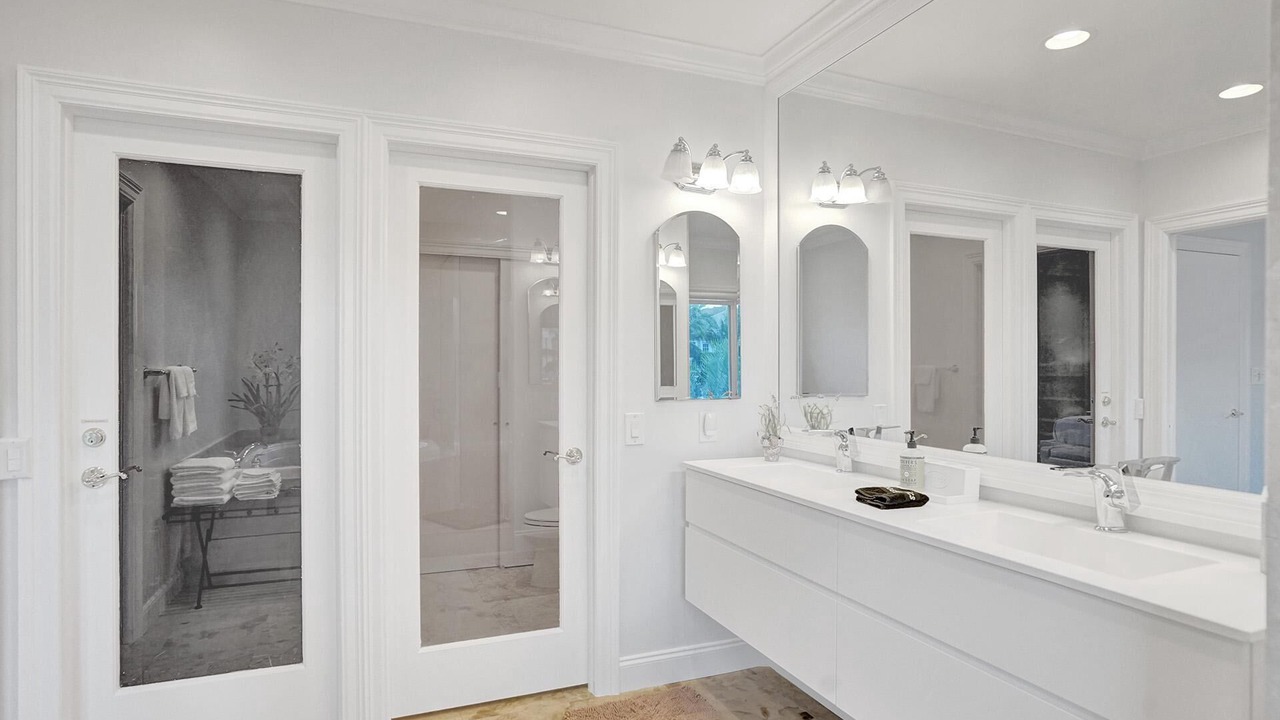Photo of Bathroom in Eastern Shores