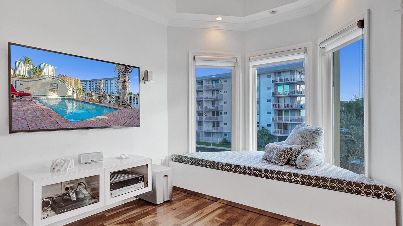 Photo of Livingroom in Eastern Shores