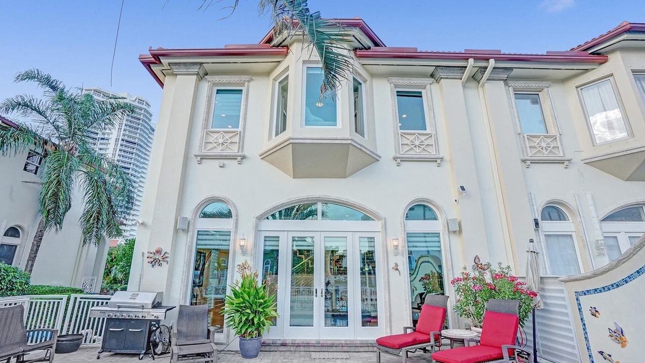 Photo of Patio Balcony in Eastern Shores