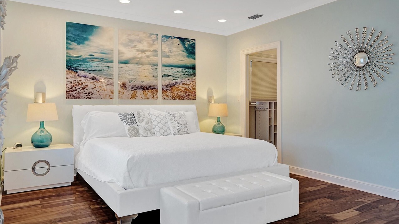 Photo of Bedroom in Eastern Shores