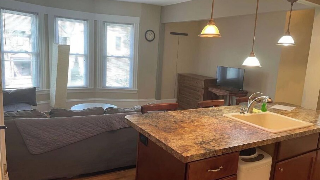 Photo of Livingroom in Lowry Hill East