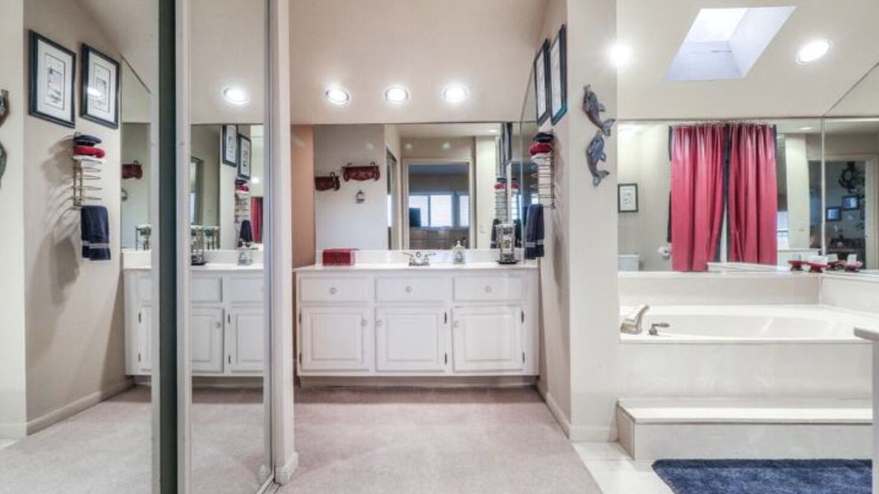 Photo of Bedroom in Seven Coves