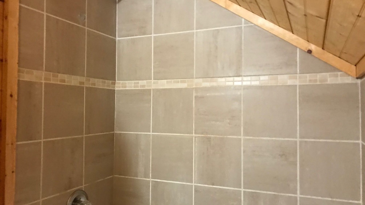 Photo of Bathroom in Wildwood Lake