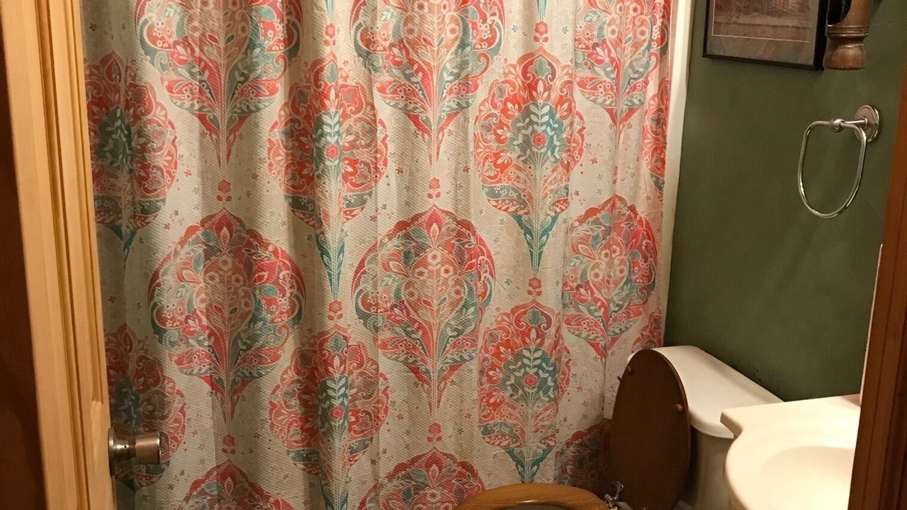 Photo of Bathroom in Wildwood Lake