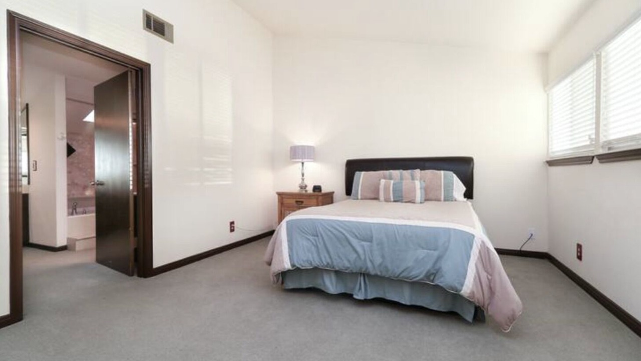 Photo of Bedroom in Seven Coves