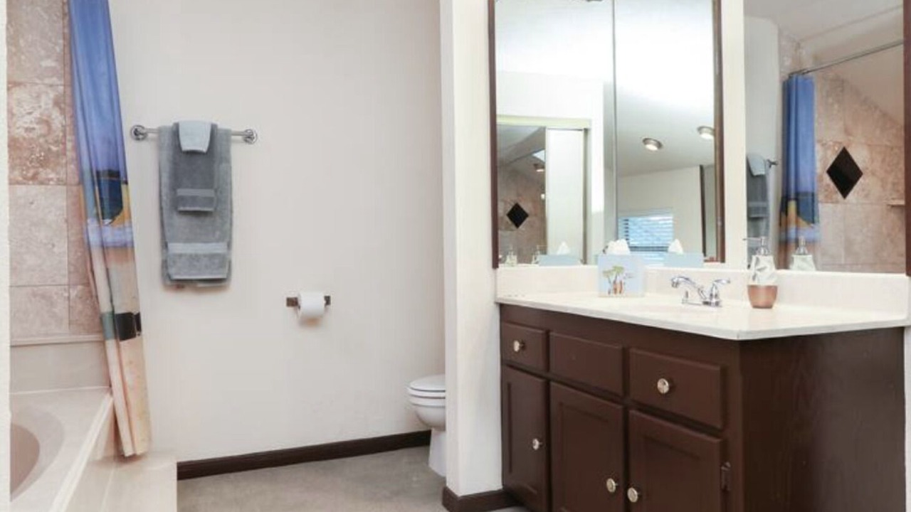Photo of Bathroom in Seven Coves