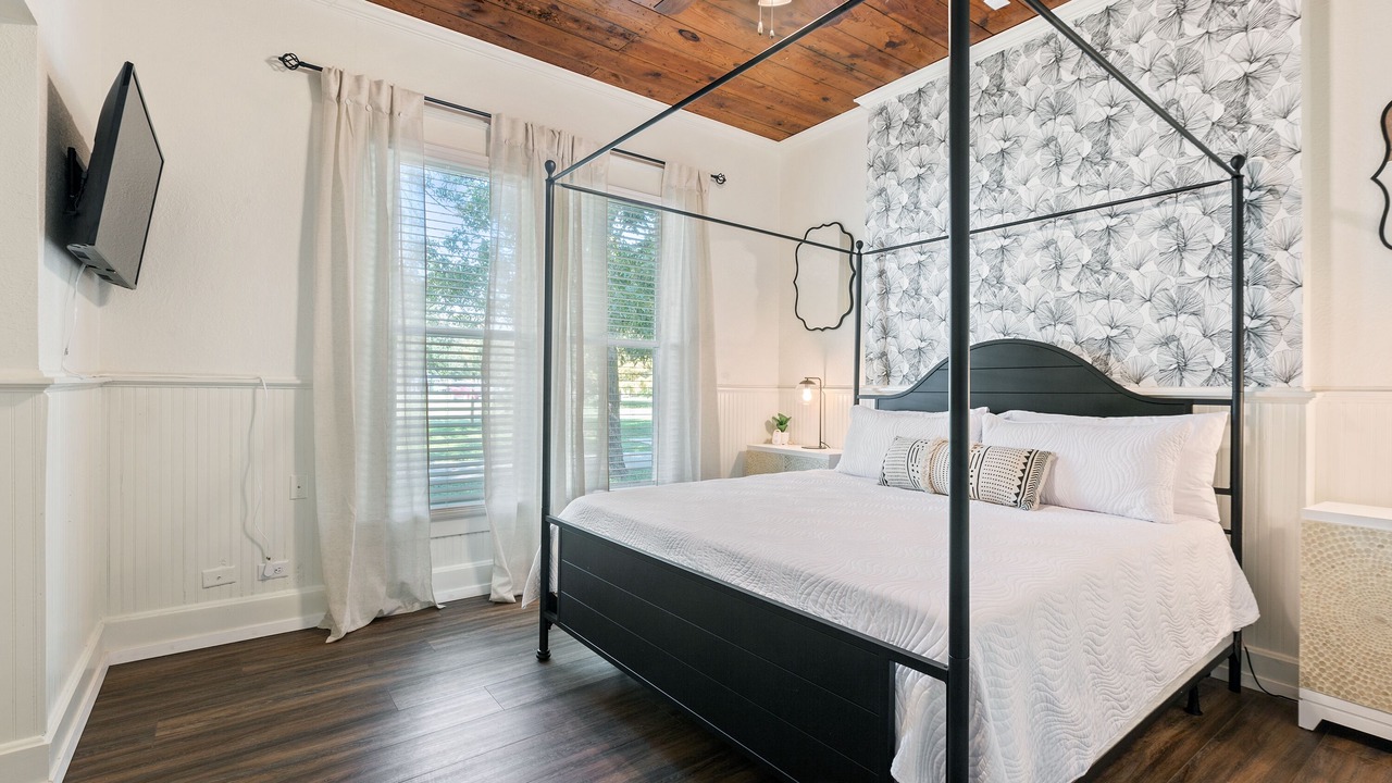 Photo of Bedroom in Waco