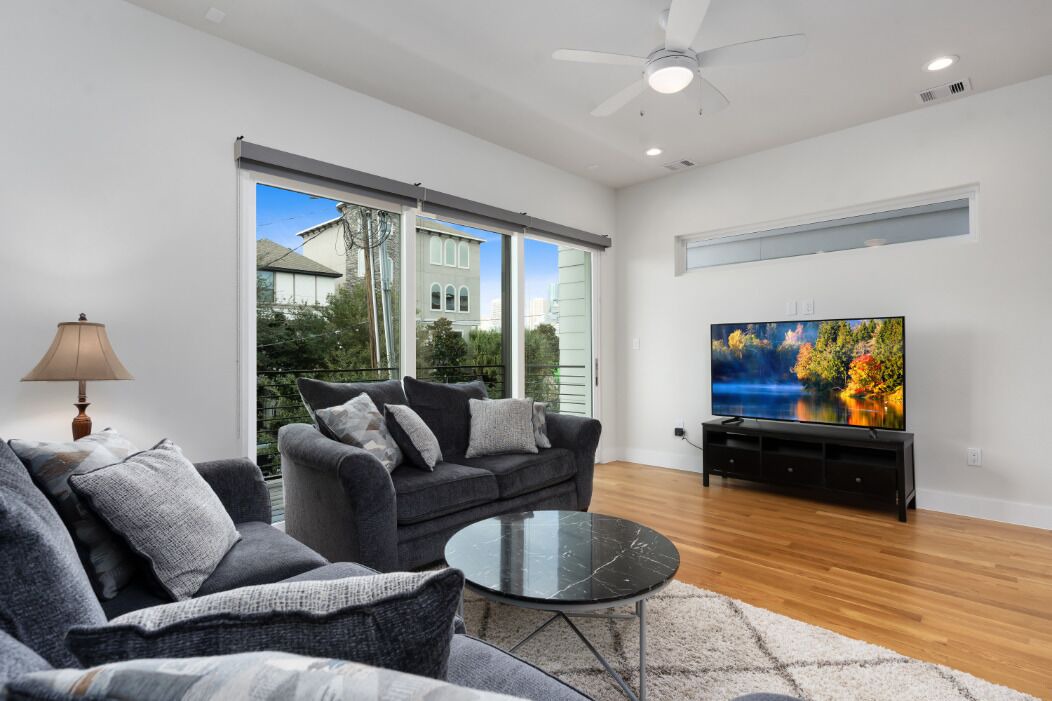 Photo of Livingroom in South Central Houston