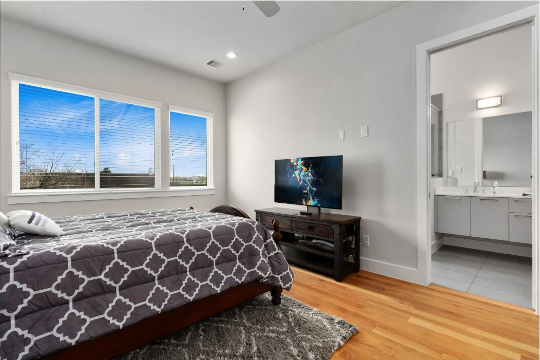 Photo of Bedroom in South Central Houston