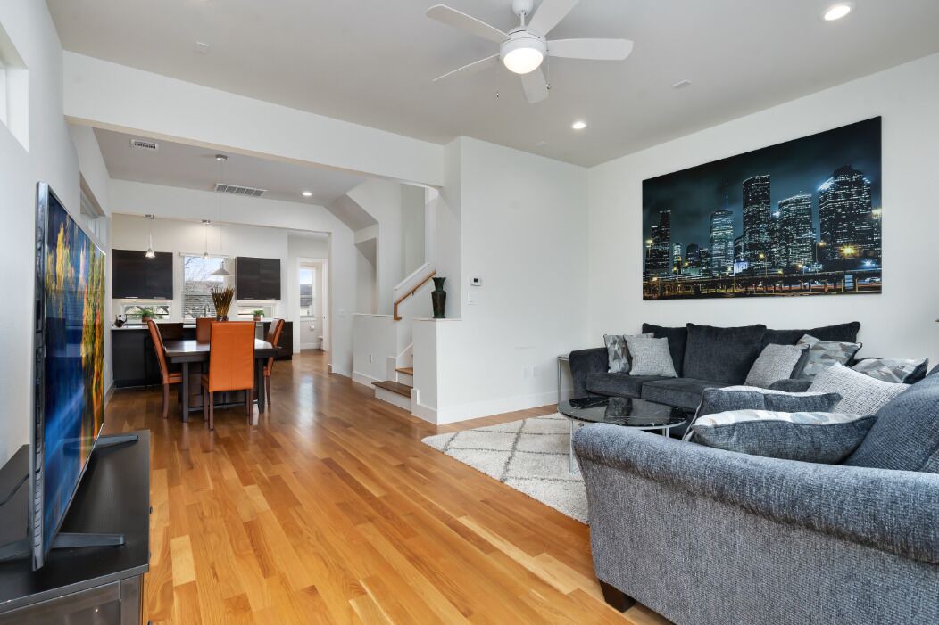 Photo of Livingroom in South Central Houston