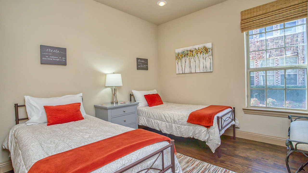 Photo of Bedroom in Legacy Town Center North