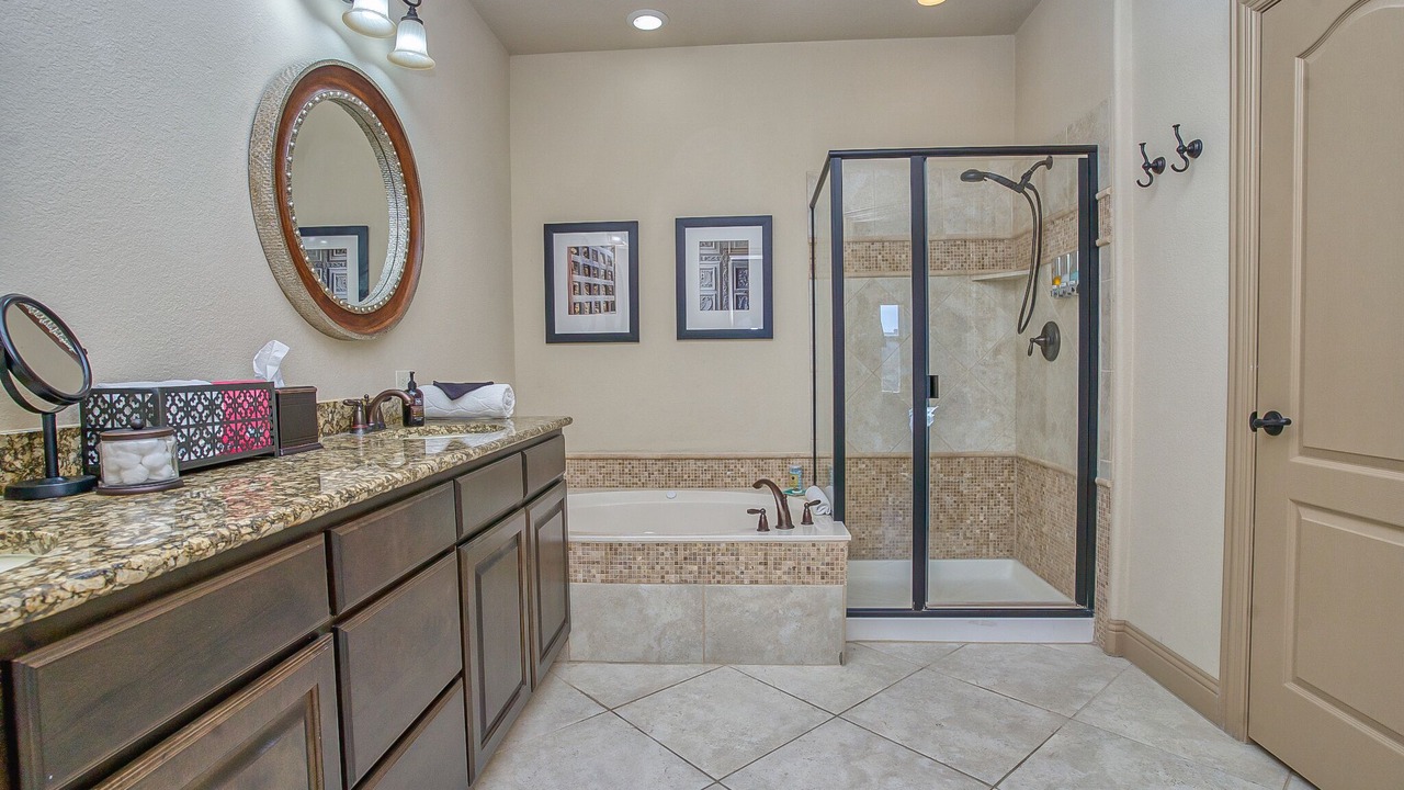 Photo of Bathroom in Legacy Town Center North