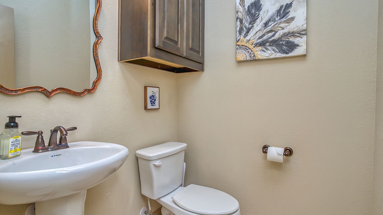 Photo of Bathroom in Legacy Town Center North