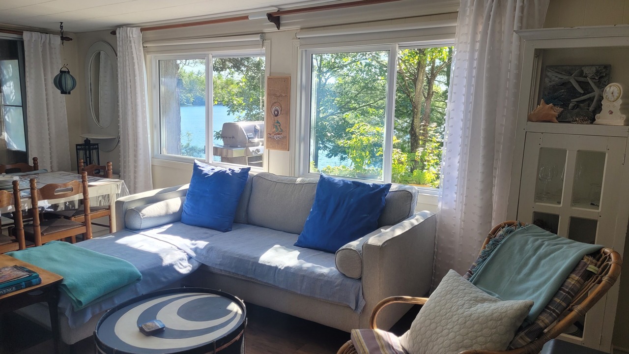 Photo of Livingroom in Havelock-Belmont-Methuen