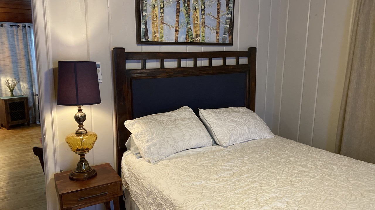 Photo of Bedroom in Sayles Blvd. Area