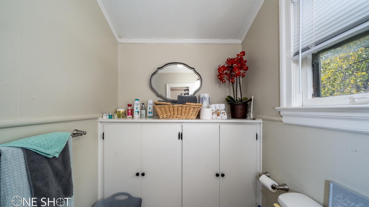 Photo of Bathroom in Sayles Blvd. Area