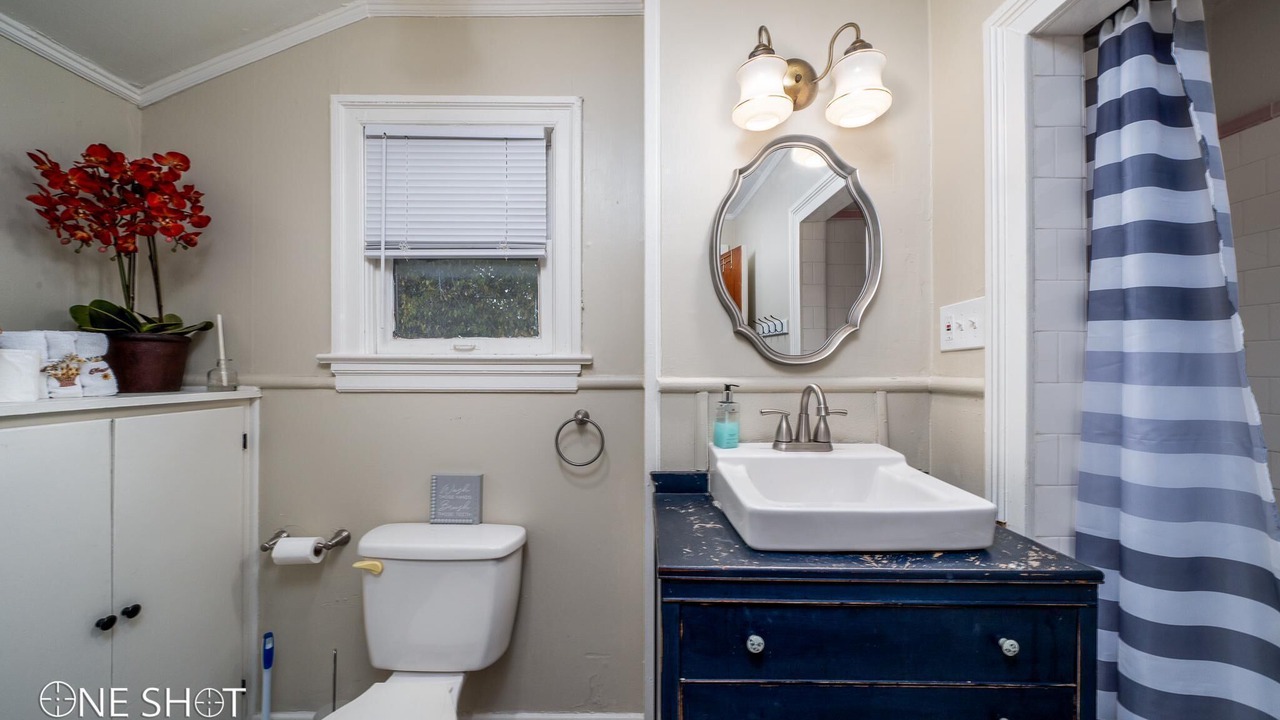 Photo of Bathroom in Sayles Blvd. Area