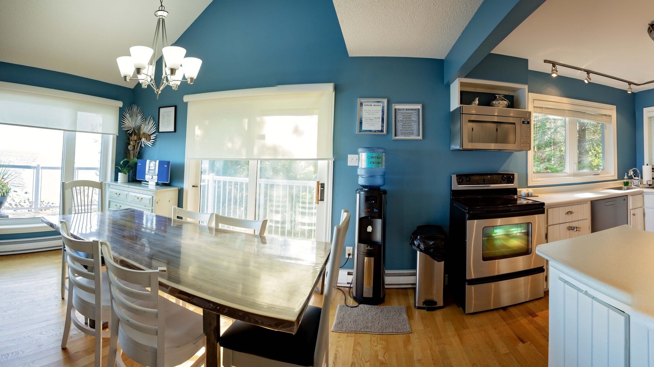 Photo of Kitchen in Meaford