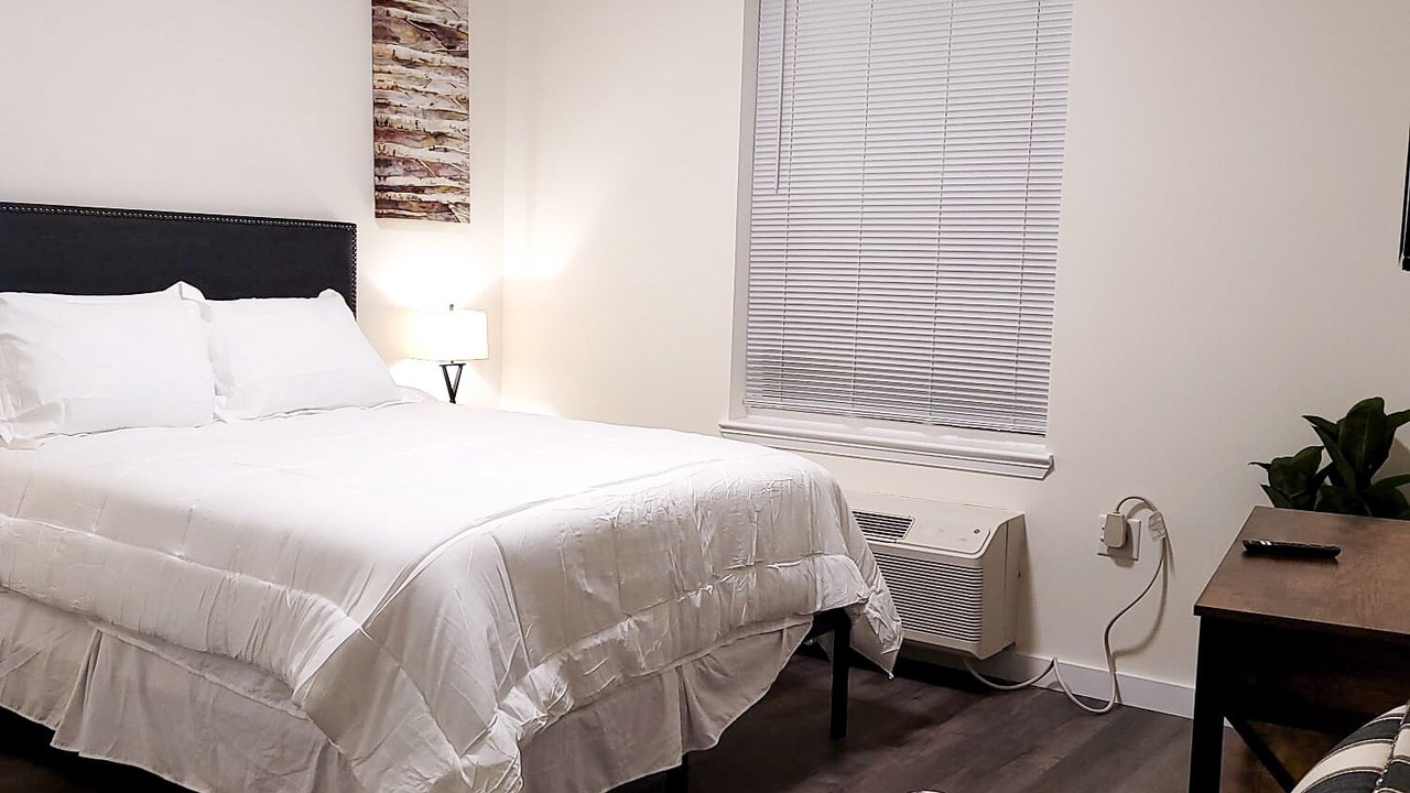 Photo of Bedroom in Bound Brook