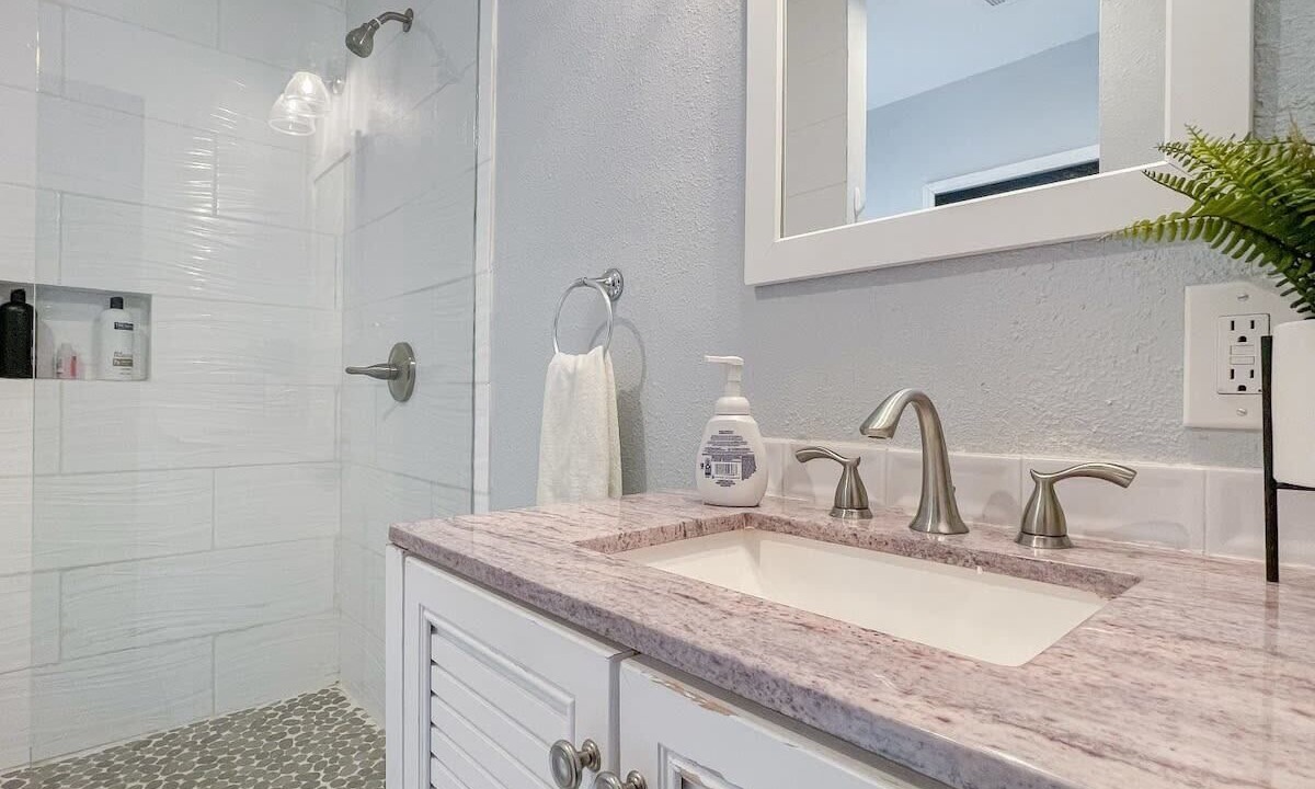 Photo of Bathroom in East Terrell Hills
