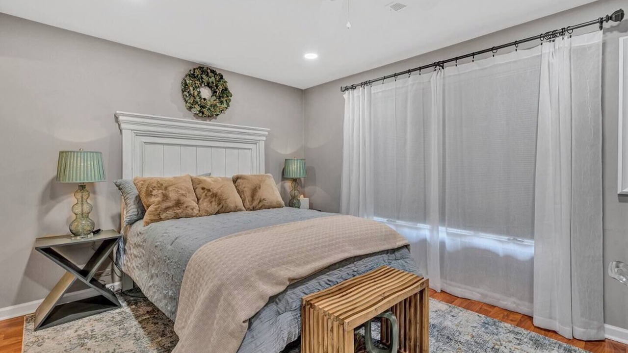 Photo of Bedroom in North Shore
