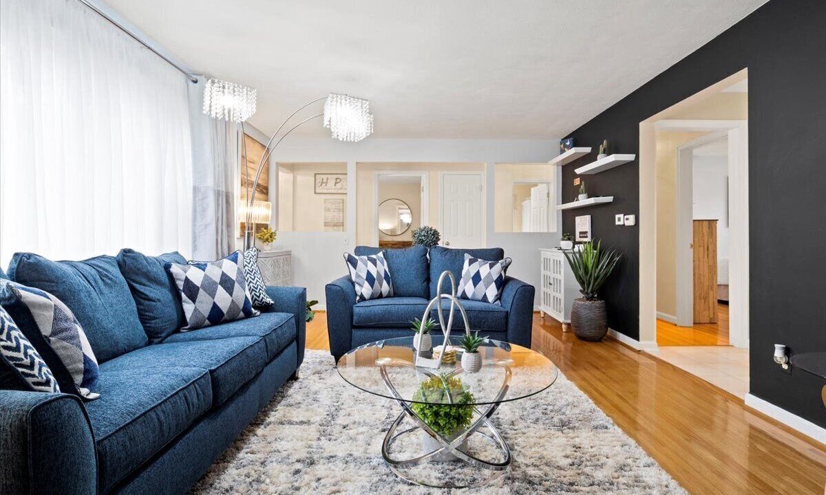 Photo of Livingroom in East Irondequoit