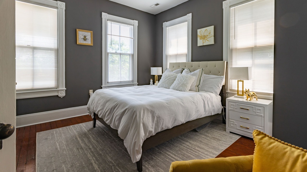 Photo of Bedroom in Downtown