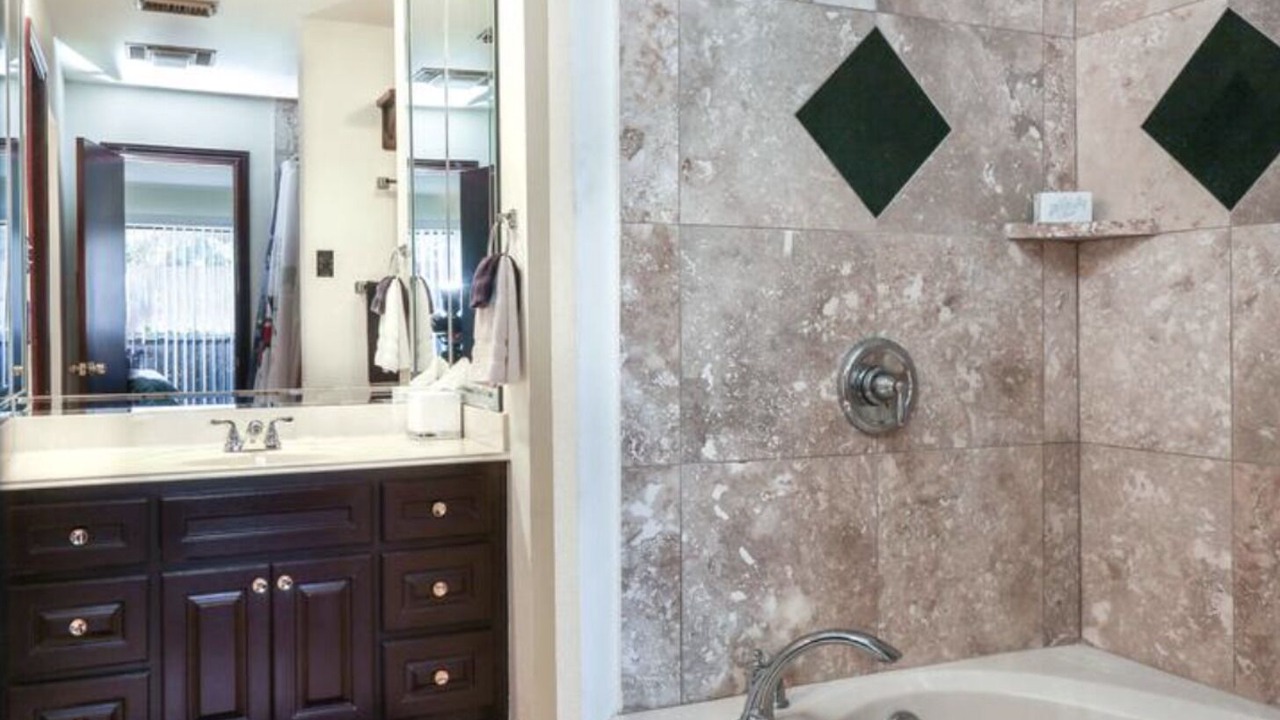 Photo of Bathroom in Seven Coves