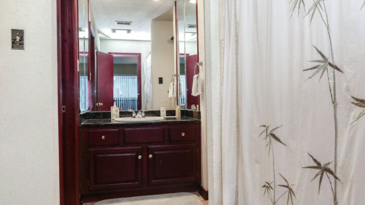 Photo of Bathroom in Seven Coves