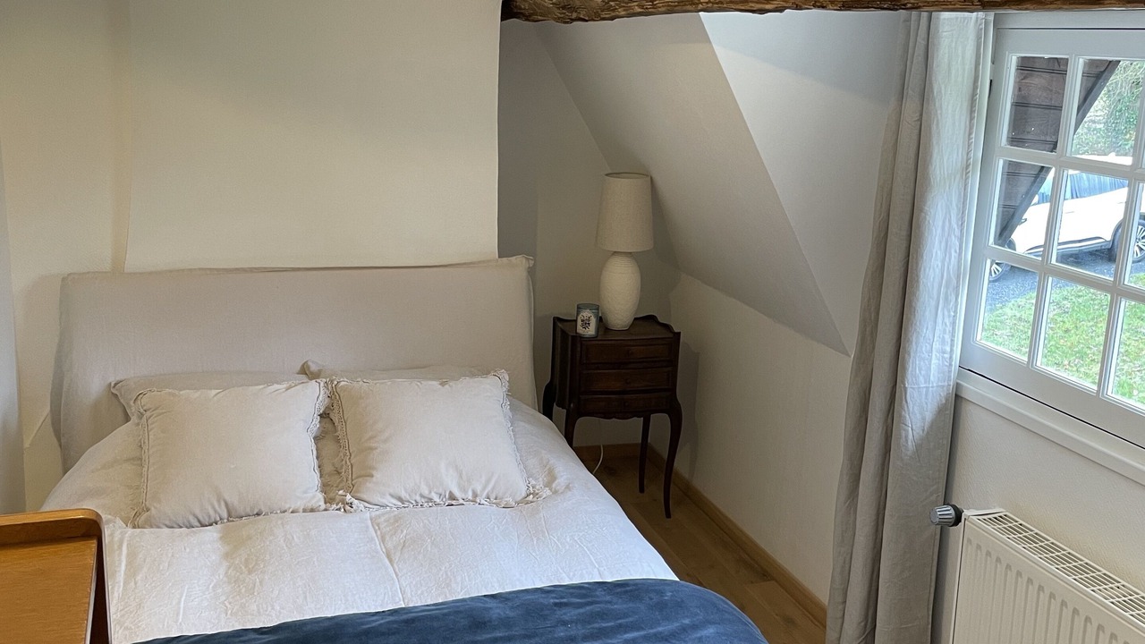 Photo of Bedroom in Saint-Sylvestre-de-Cormeilles