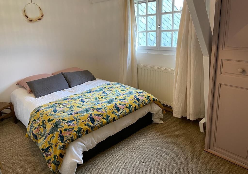 Photo of Bedroom in Saint-Sylvestre-de-Cormeilles