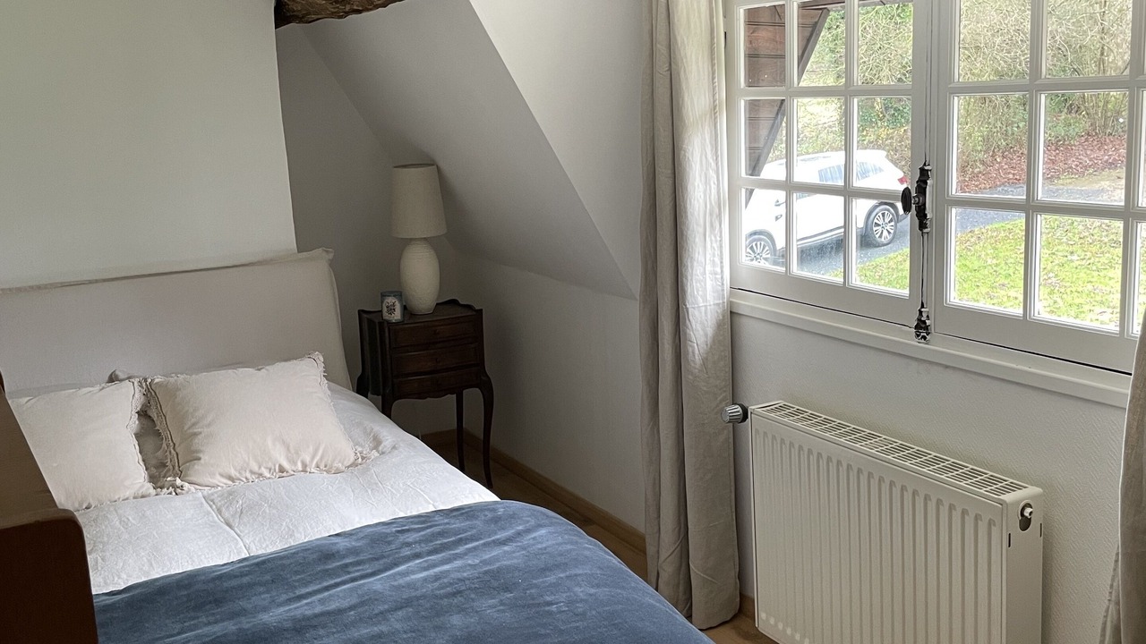 Photo of Bedroom in Saint-Sylvestre-de-Cormeilles