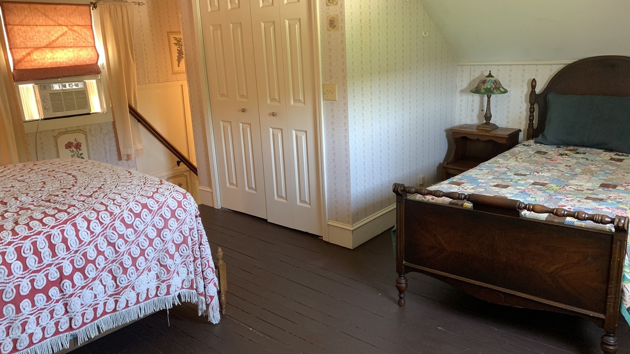 Photo of Bedroom in Lupus