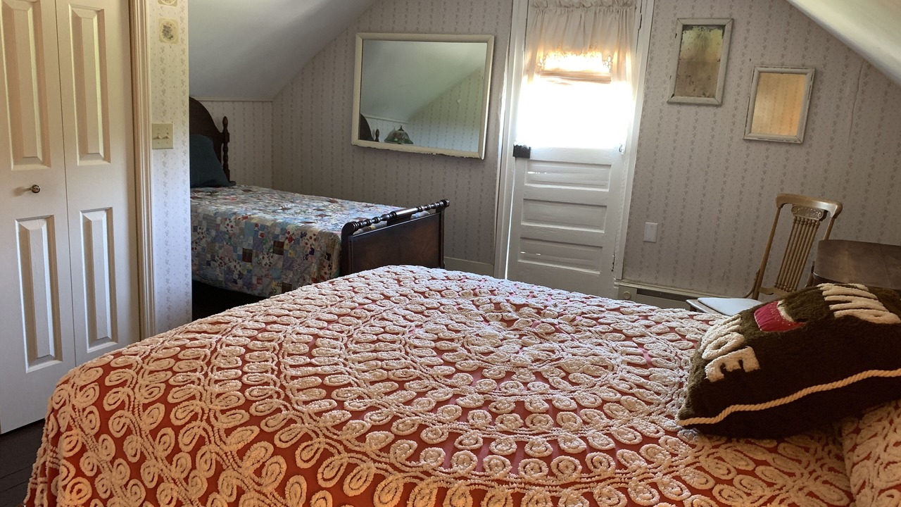 Photo of Bedroom in Lupus