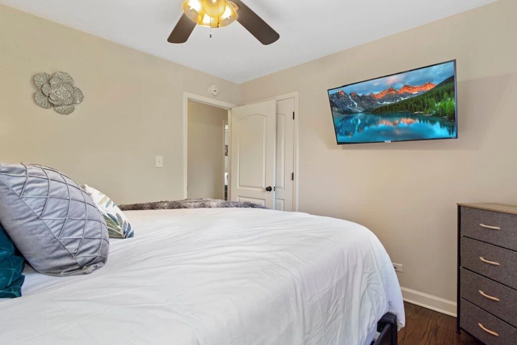 Photo of Bedroom in Des Plaines