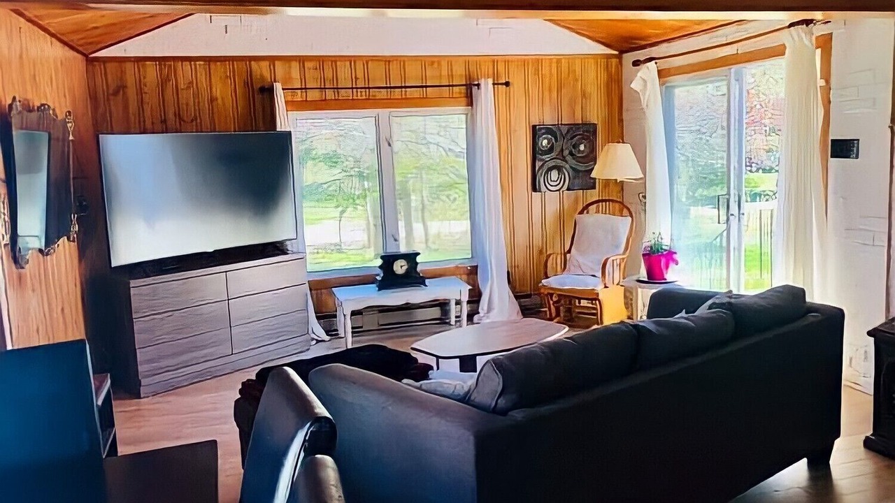 Photo of Livingroom in The Bluff