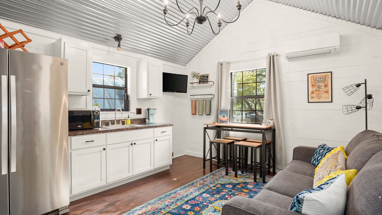 Photo of Livingroom in Big Bee Creek