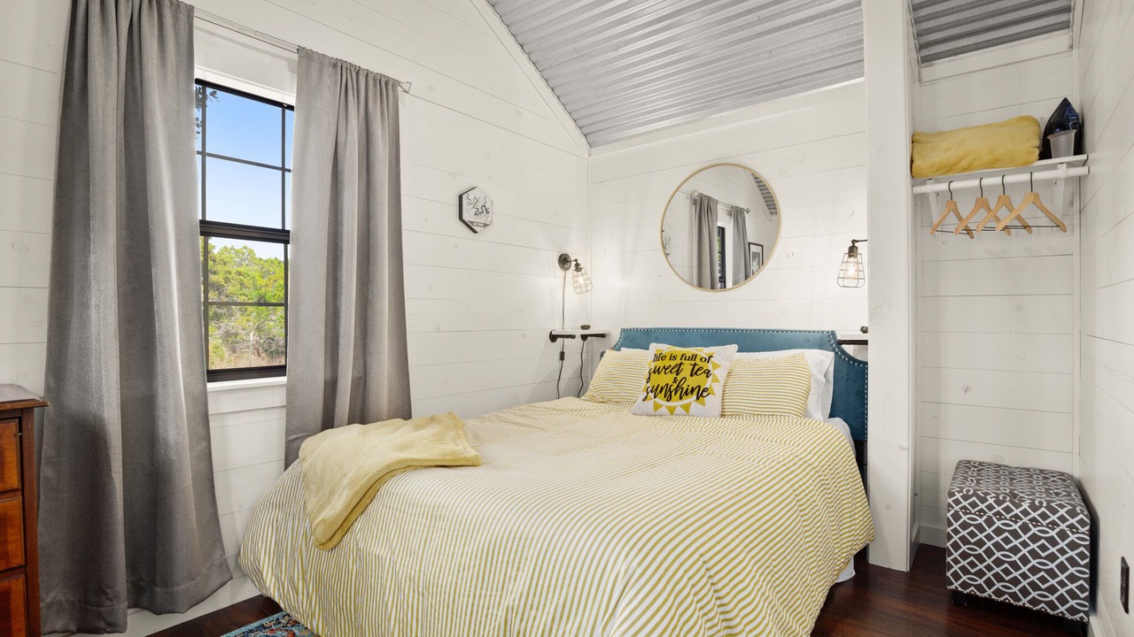 Photo of Bedroom in Big Bee Creek