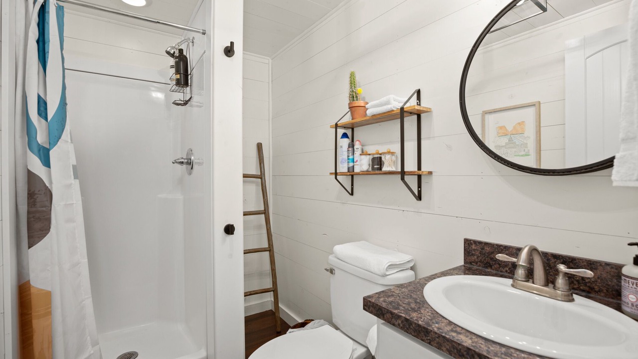 Photo of Bathroom in Big Bee Creek