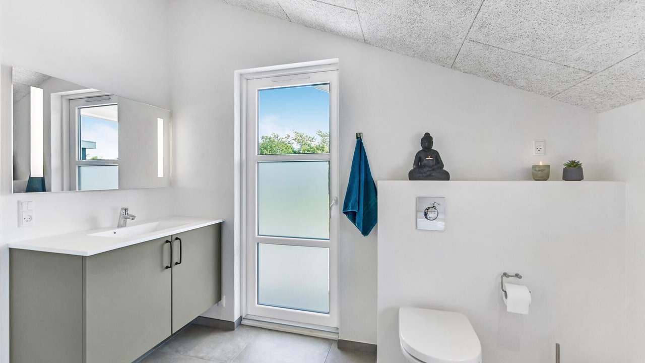 Photo of Bathroom in Skaven Strand