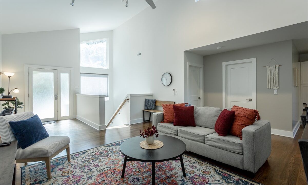 Photo of Livingroom in Northside