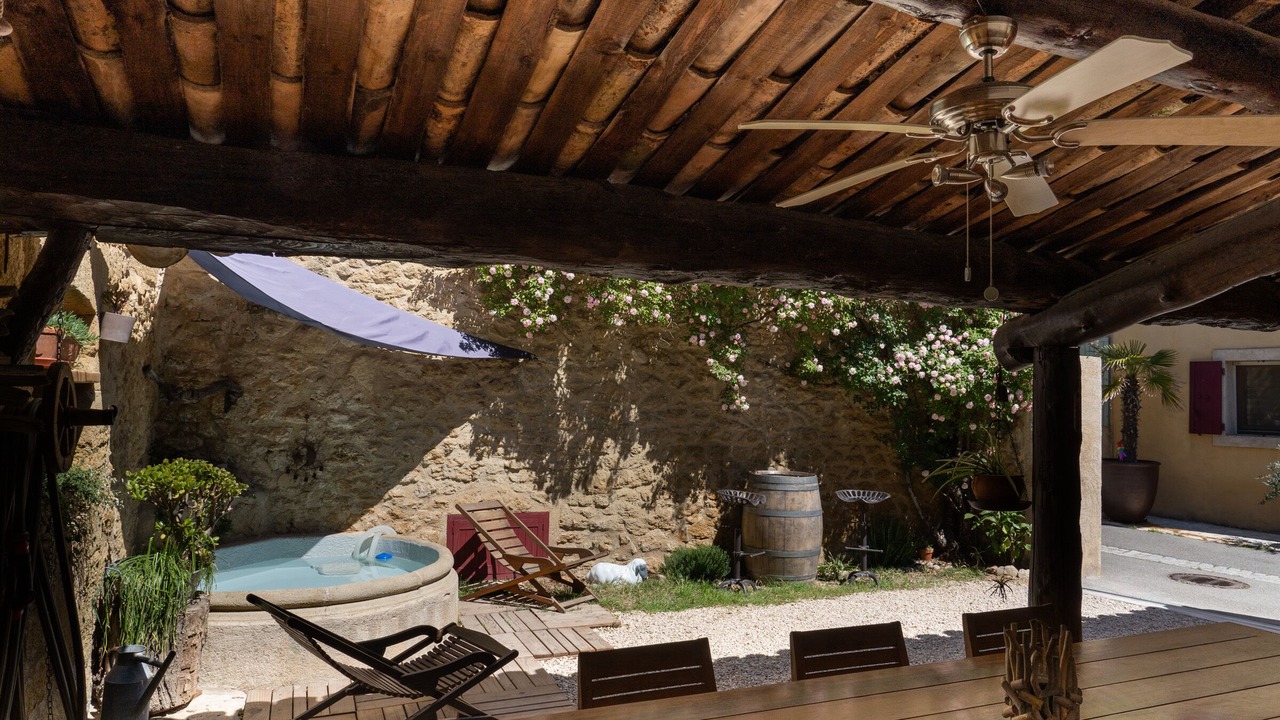 Photo of Patio Balcony in Puyvert